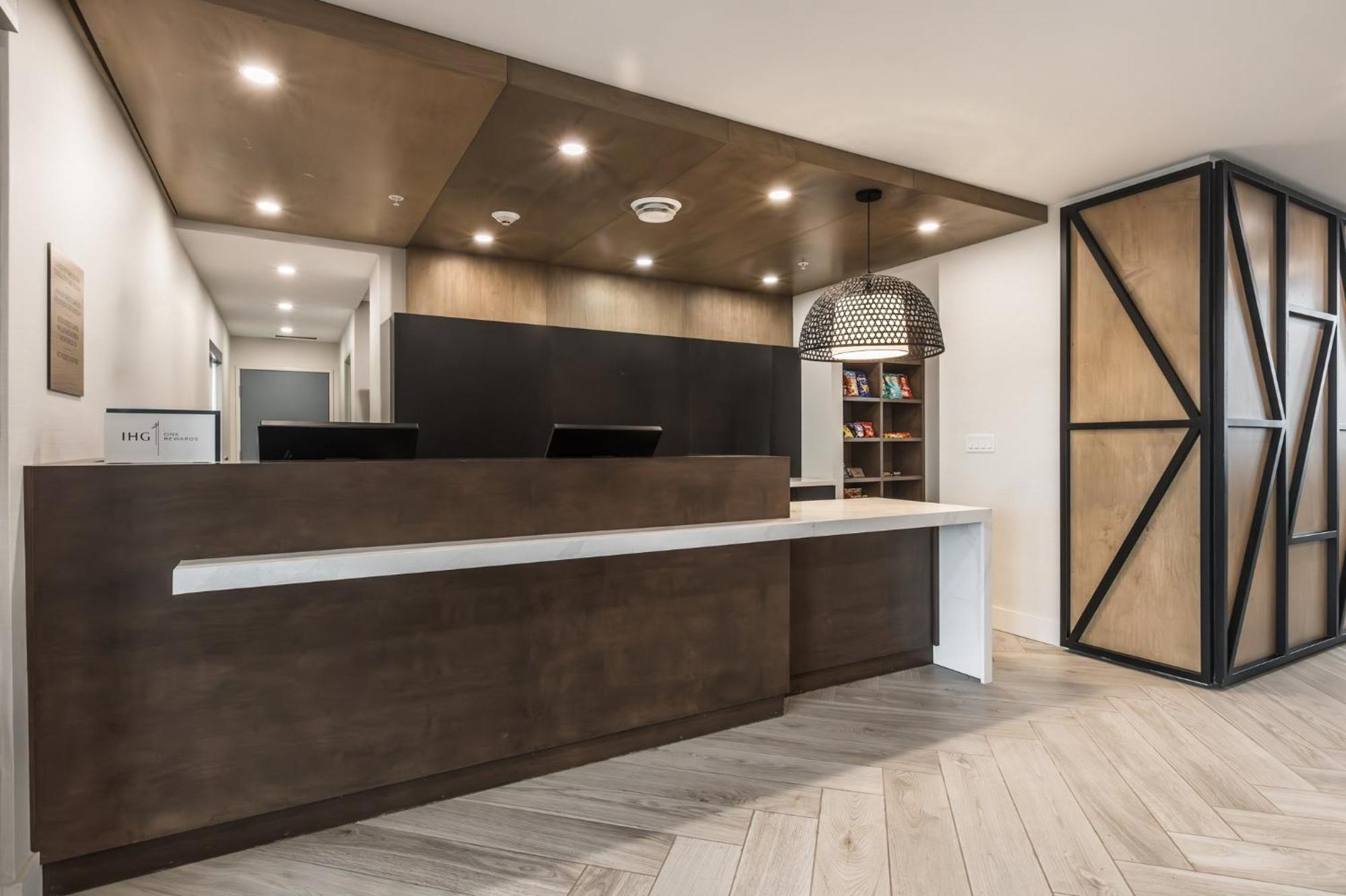 Staybridge Suites - Dawson Creek By Ihg Eksteriør bilde