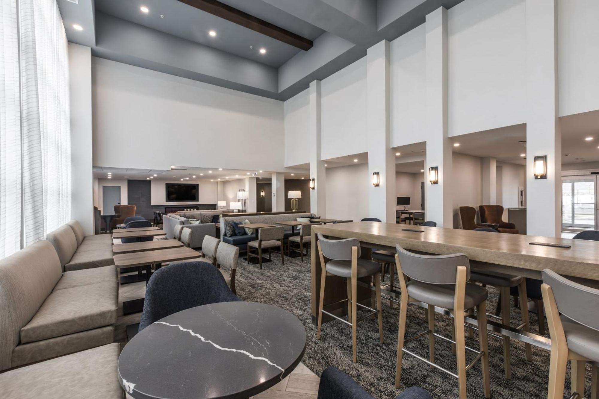 Staybridge Suites - Dawson Creek By Ihg Eksteriør bilde