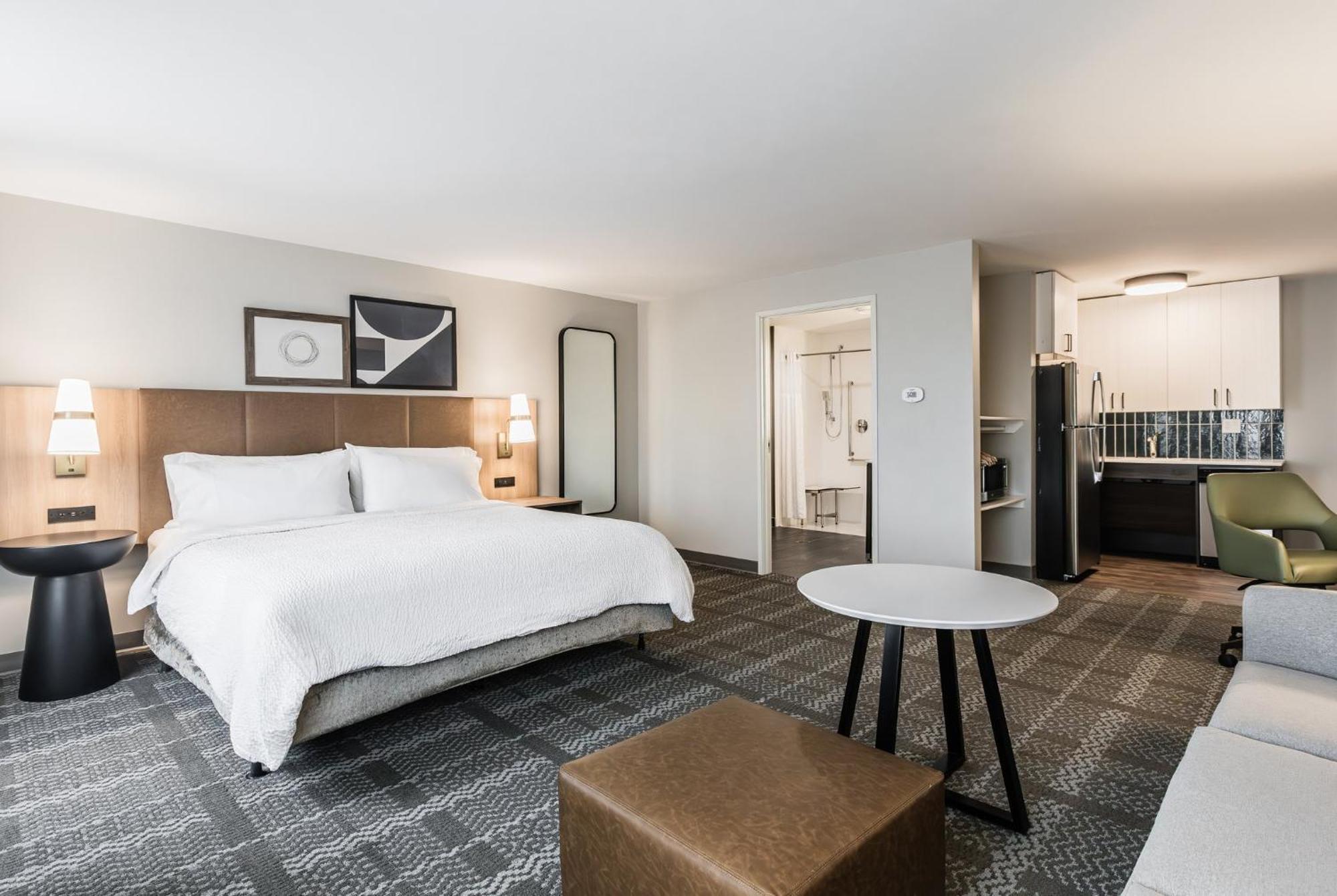 Staybridge Suites - Dawson Creek By Ihg Eksteriør bilde
