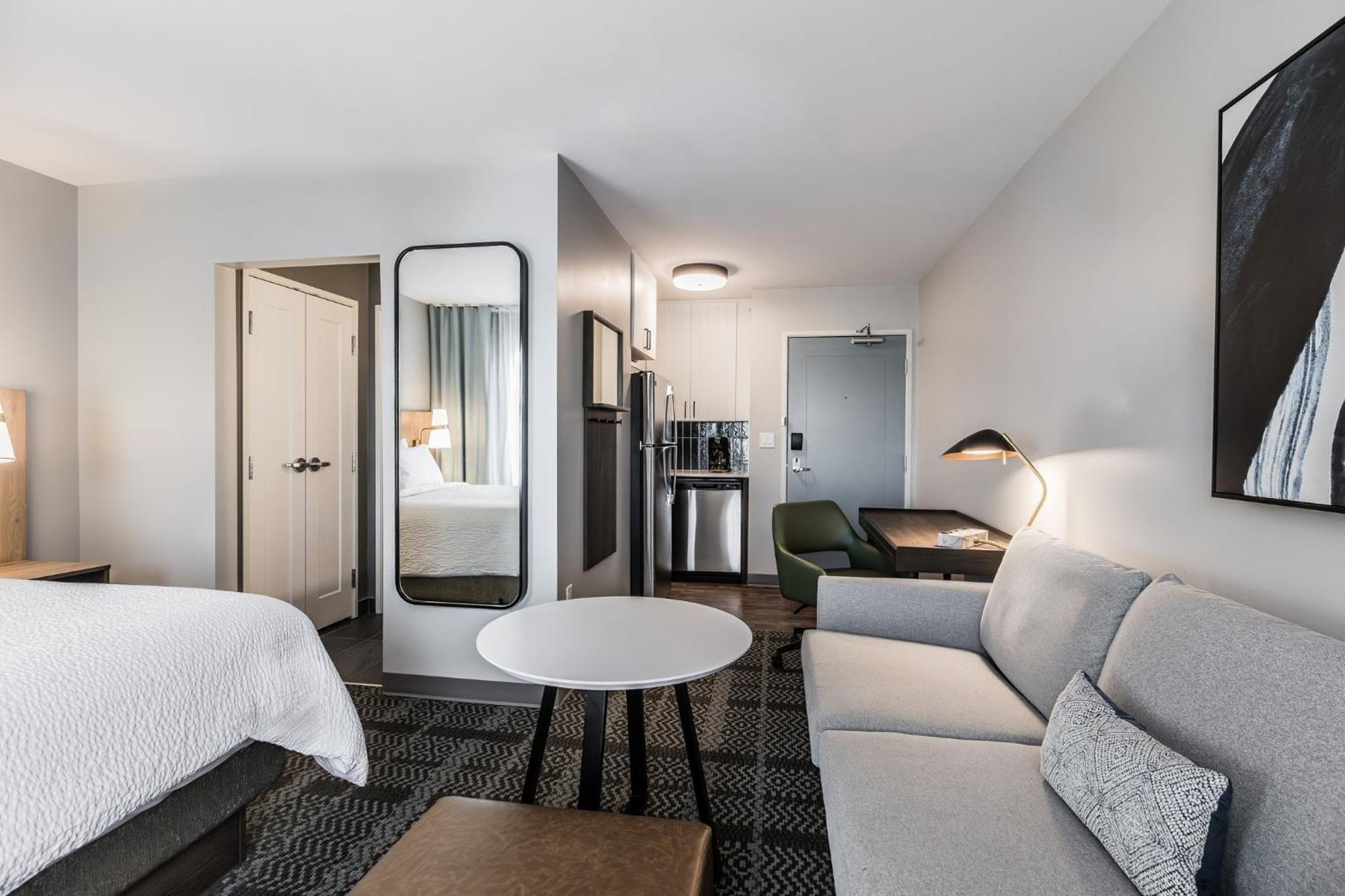 Staybridge Suites - Dawson Creek By Ihg Eksteriør bilde