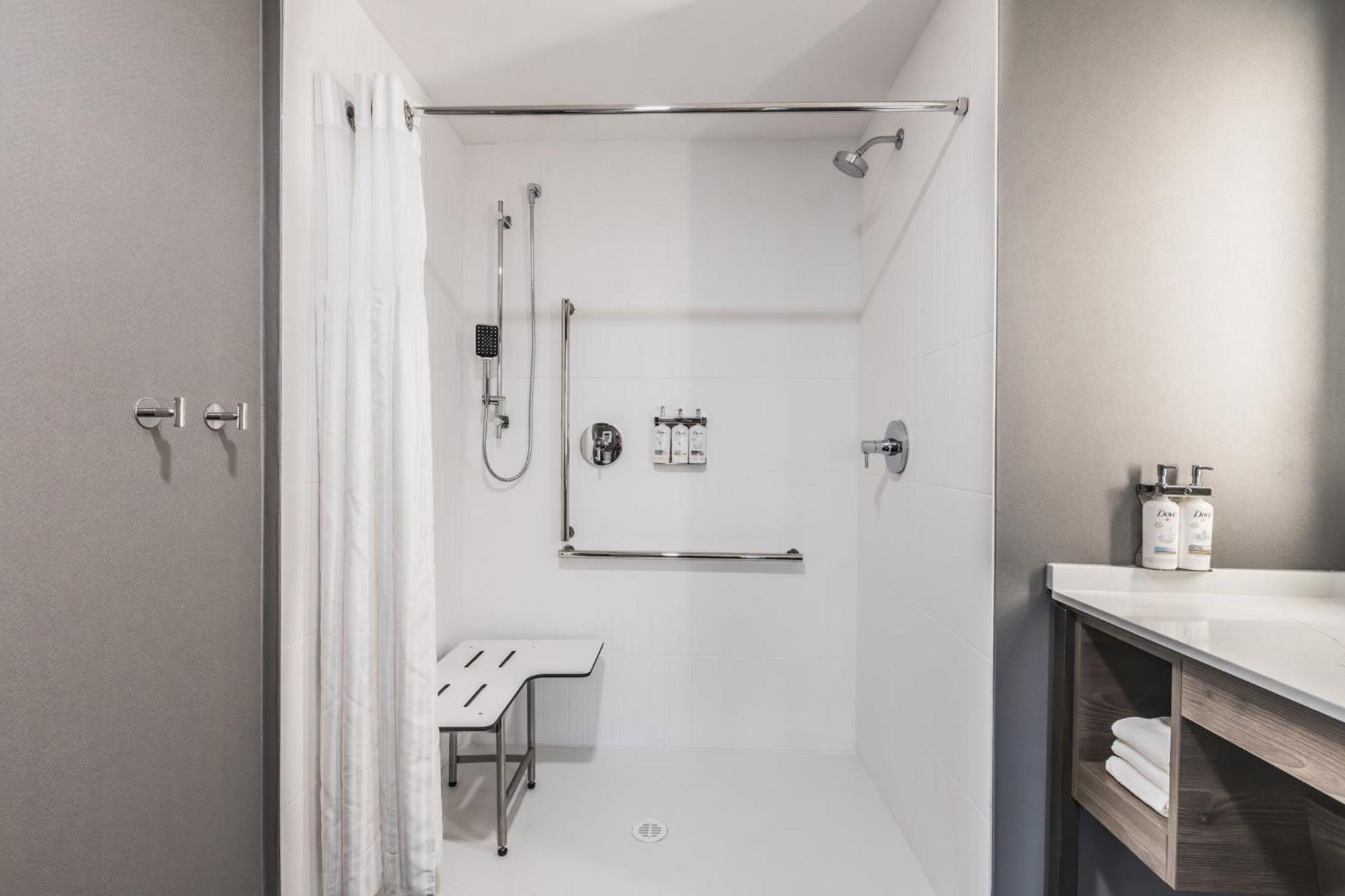 Staybridge Suites - Dawson Creek By Ihg Eksteriør bilde